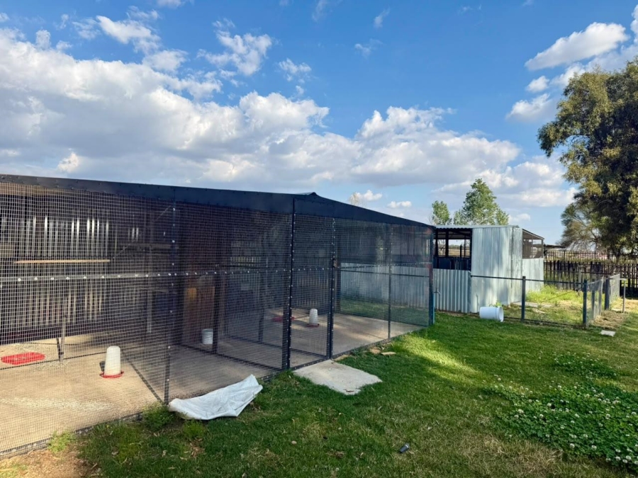 5 Bedroom Property for Sale in Bloemdal Free State